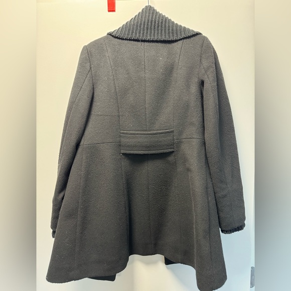 Trina Turk Wool & Cashmere Coat (Black, Size 4) - Picture 2 of 5